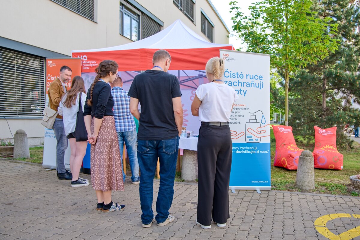 Správná hygiena rukou je klíčovou prevencí vzniku a přenosu infekcí